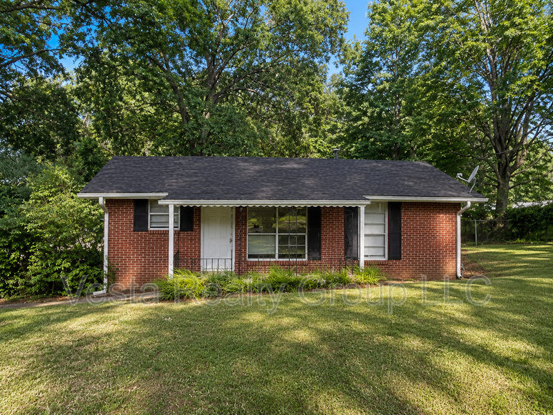 93 Forest Rd – photo 1