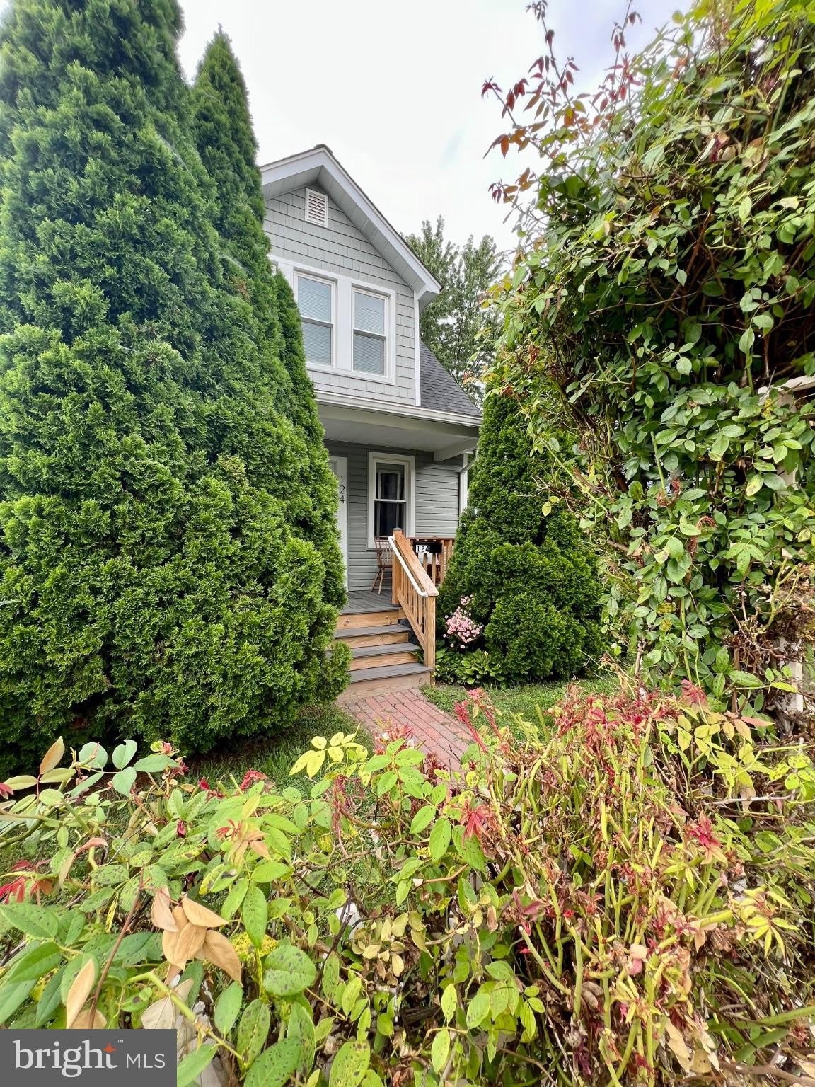 124 W Franklin Street – photo 1 of 33