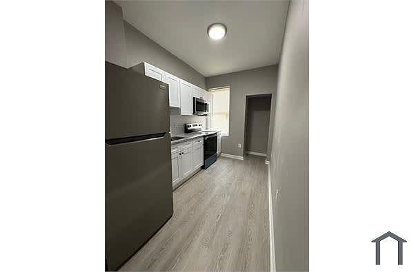 799 Edgewood Street – photo 1