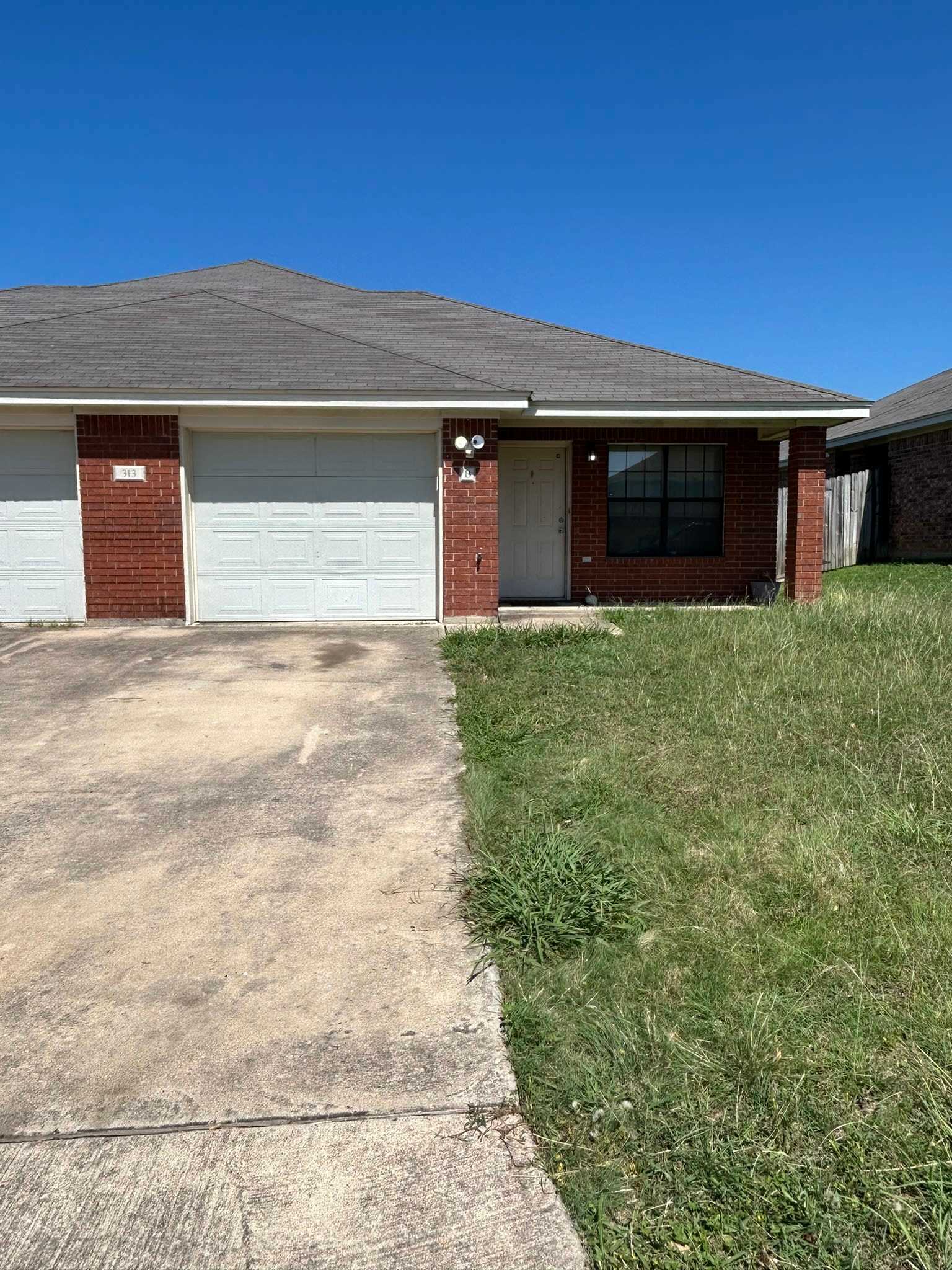313 Cedar Ridge Dr Unit B – photo 1 of 22