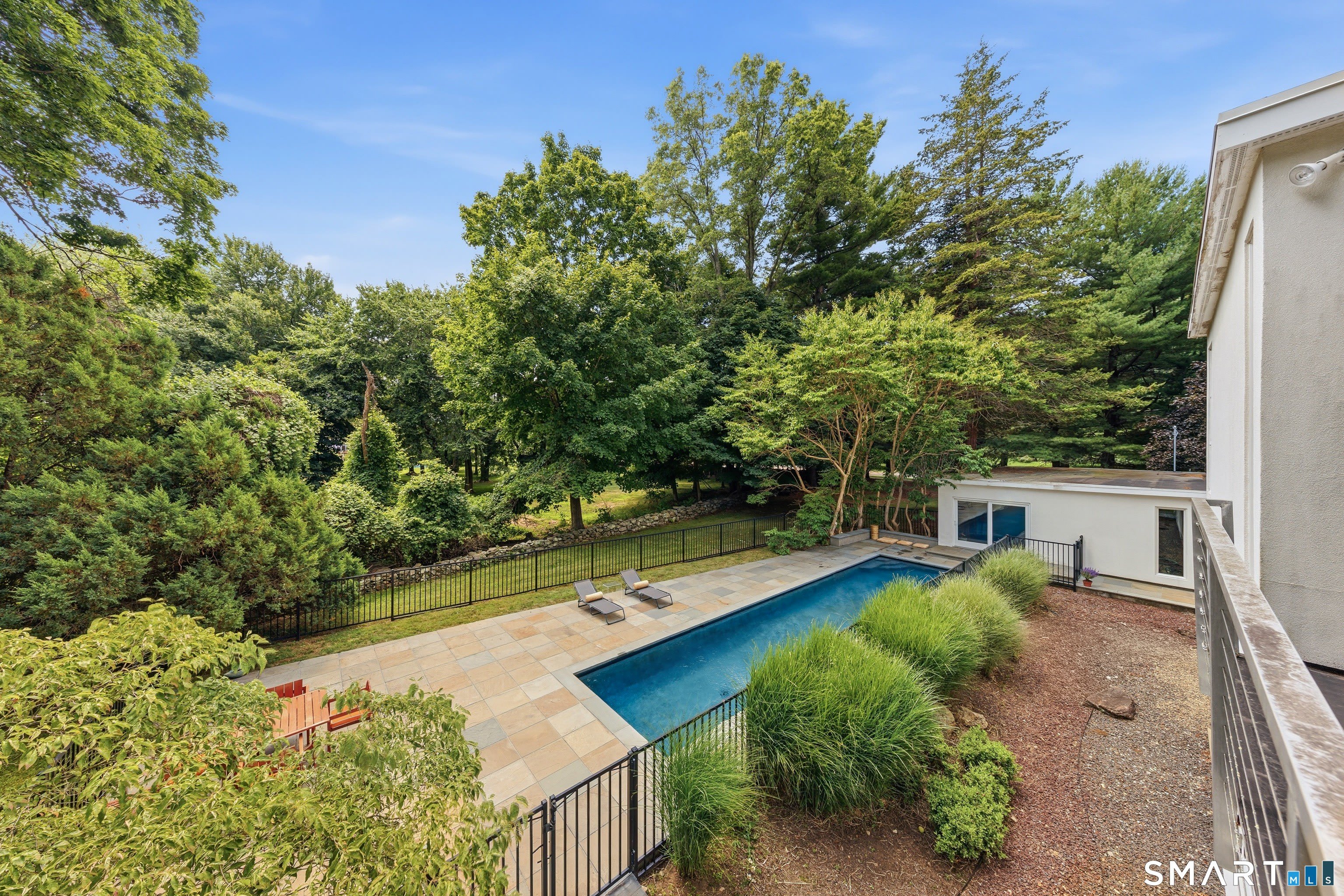 51 Maple Avenue S – photo 1