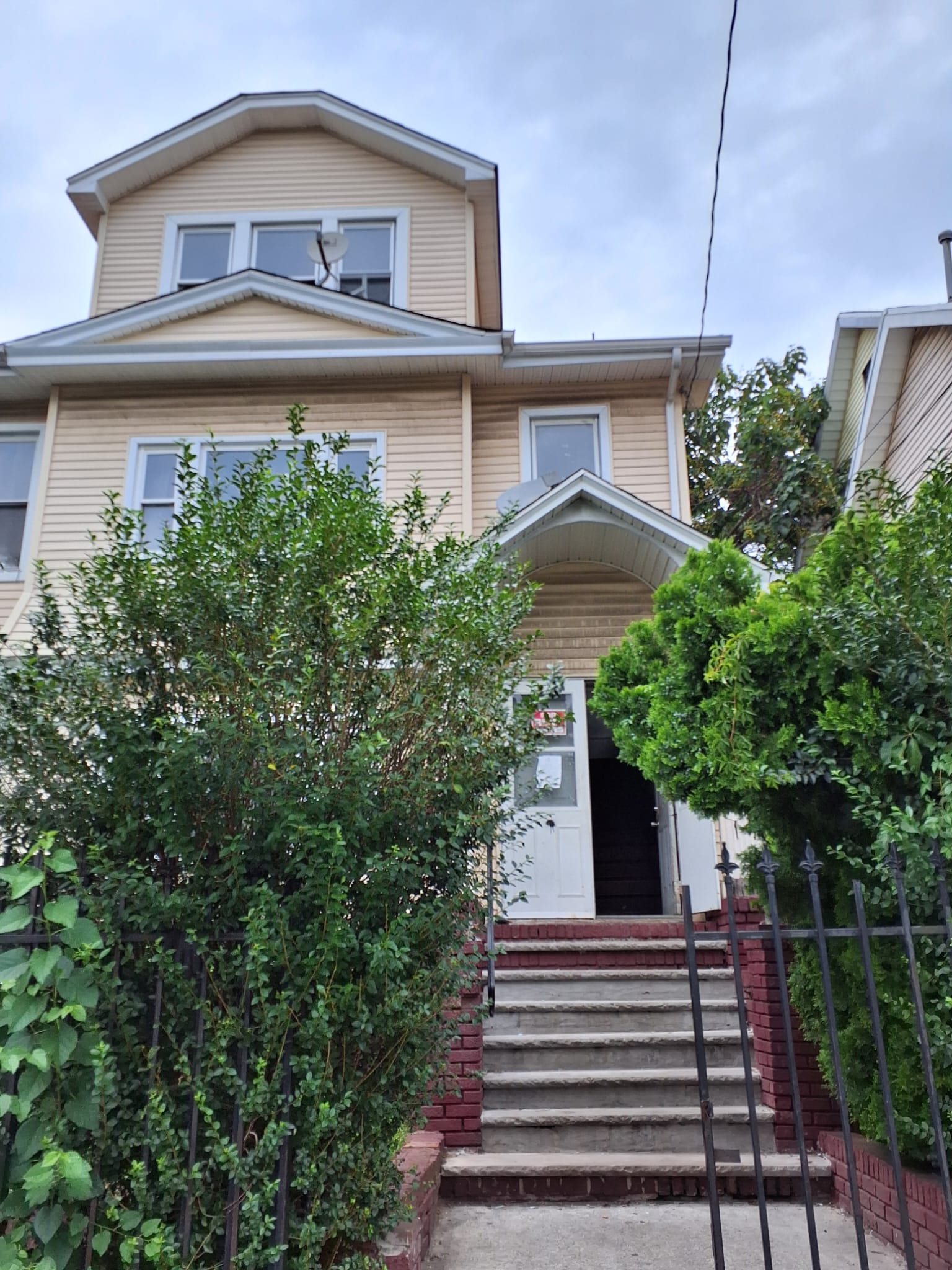 267 Goldsmith Ave – photo 1