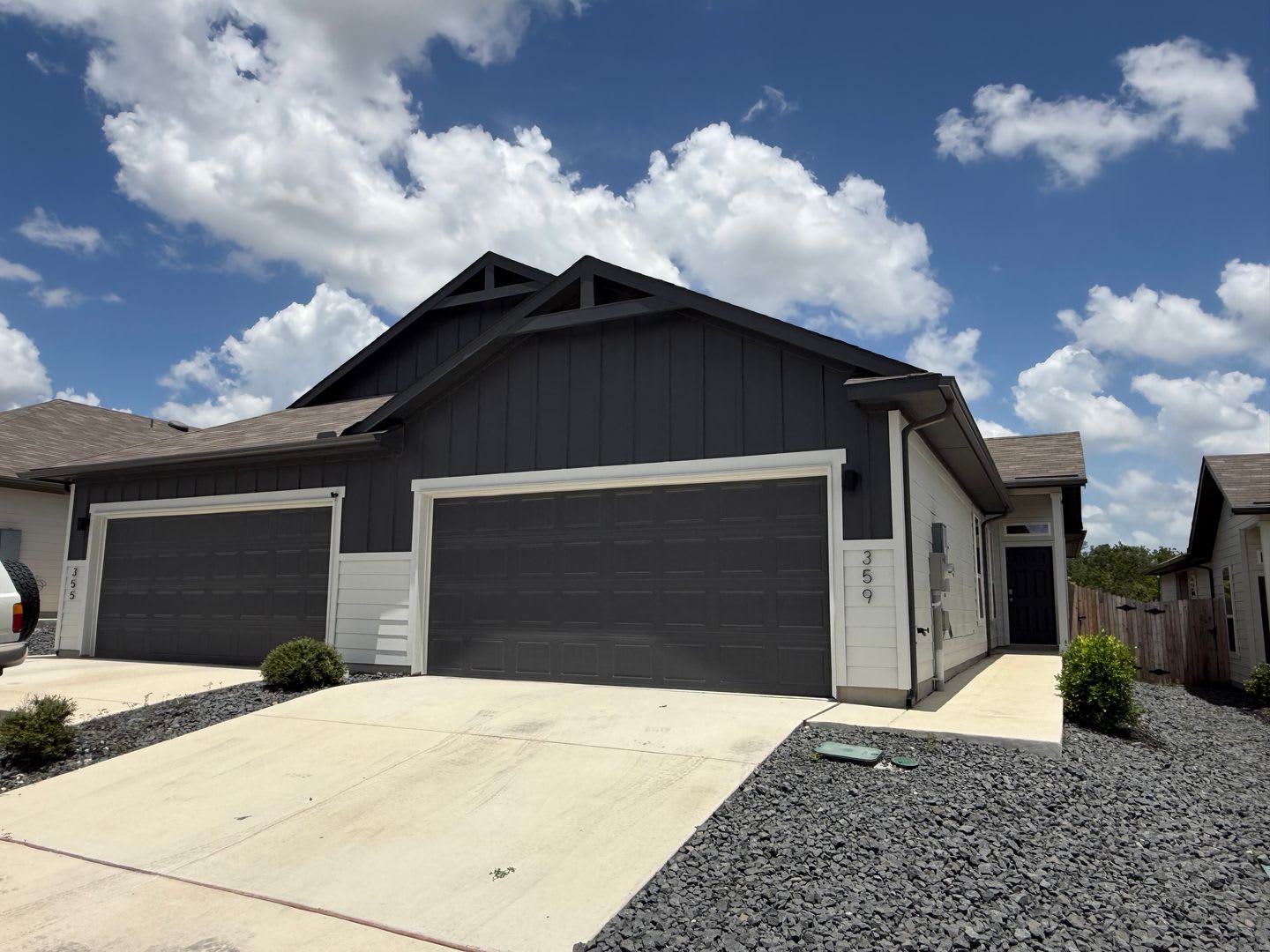 Want luxury living in the Far West ...Look no further...Amanda Park is it! – photo 1 of 26