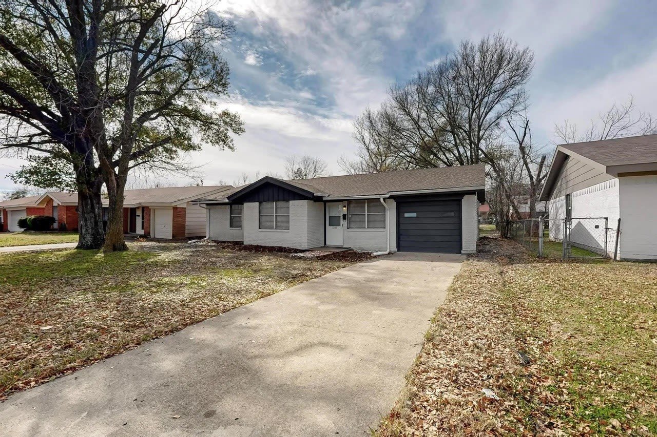 1208 S Benton Street – photo 1