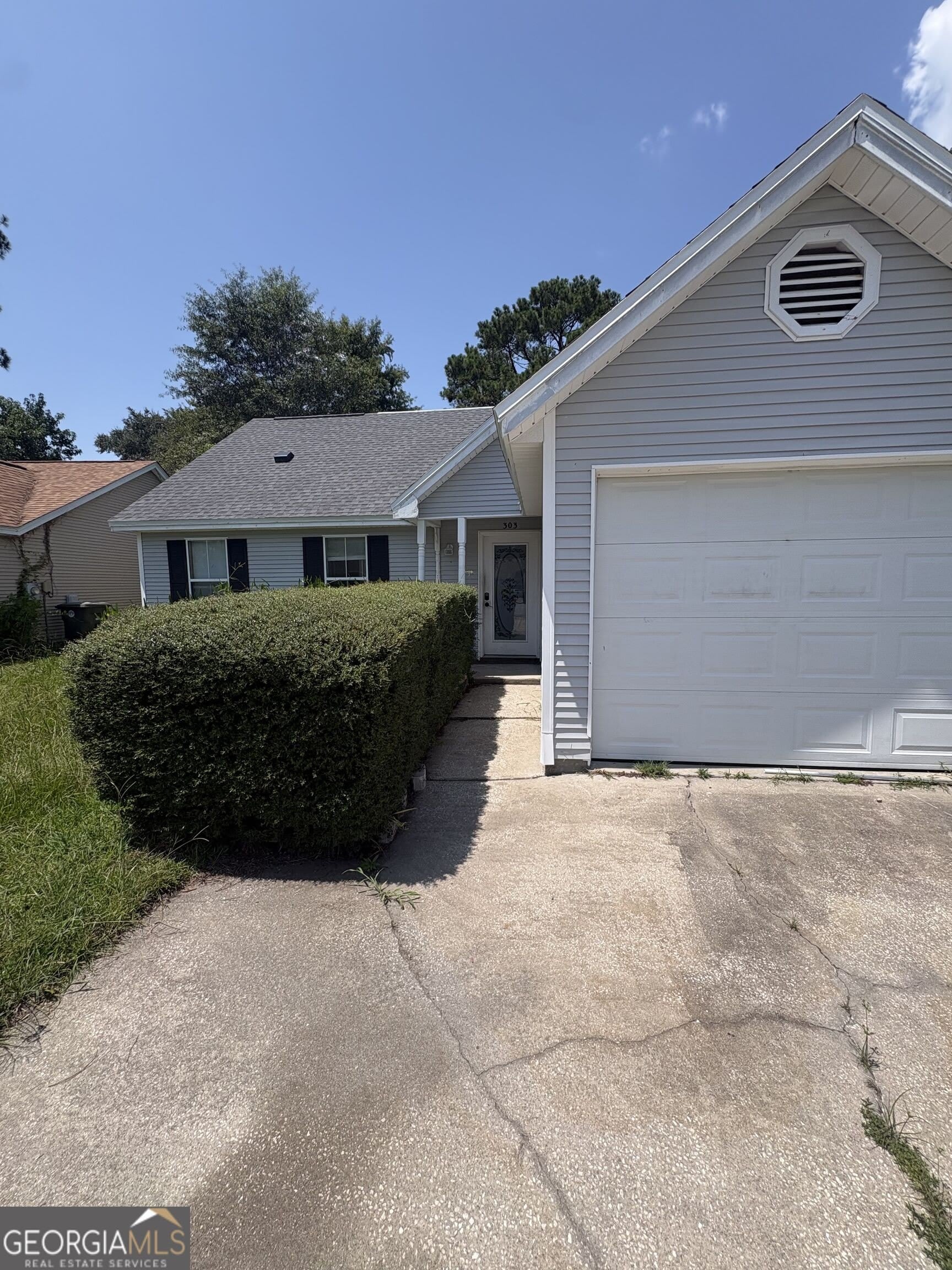 303 Holly Court – photo 1 of 16