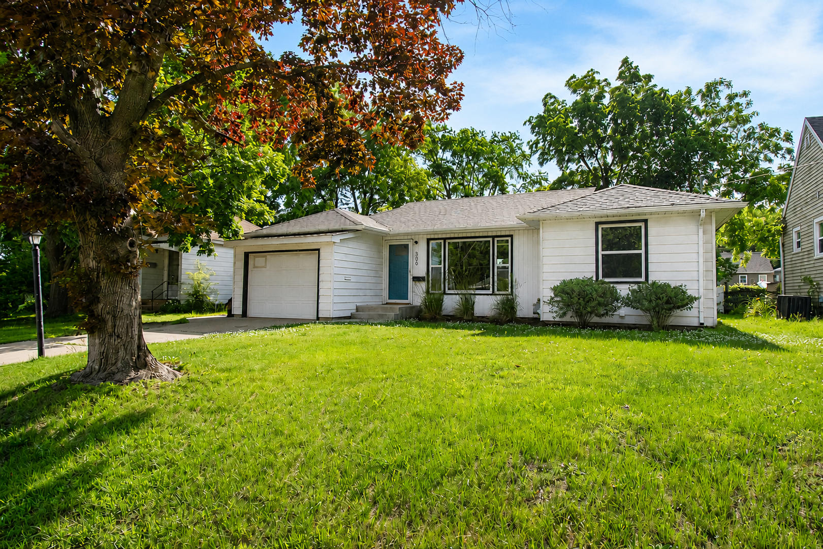 Charming Uptown Ranch Style Home With Private Fenced Backyard – photo 1 of 248