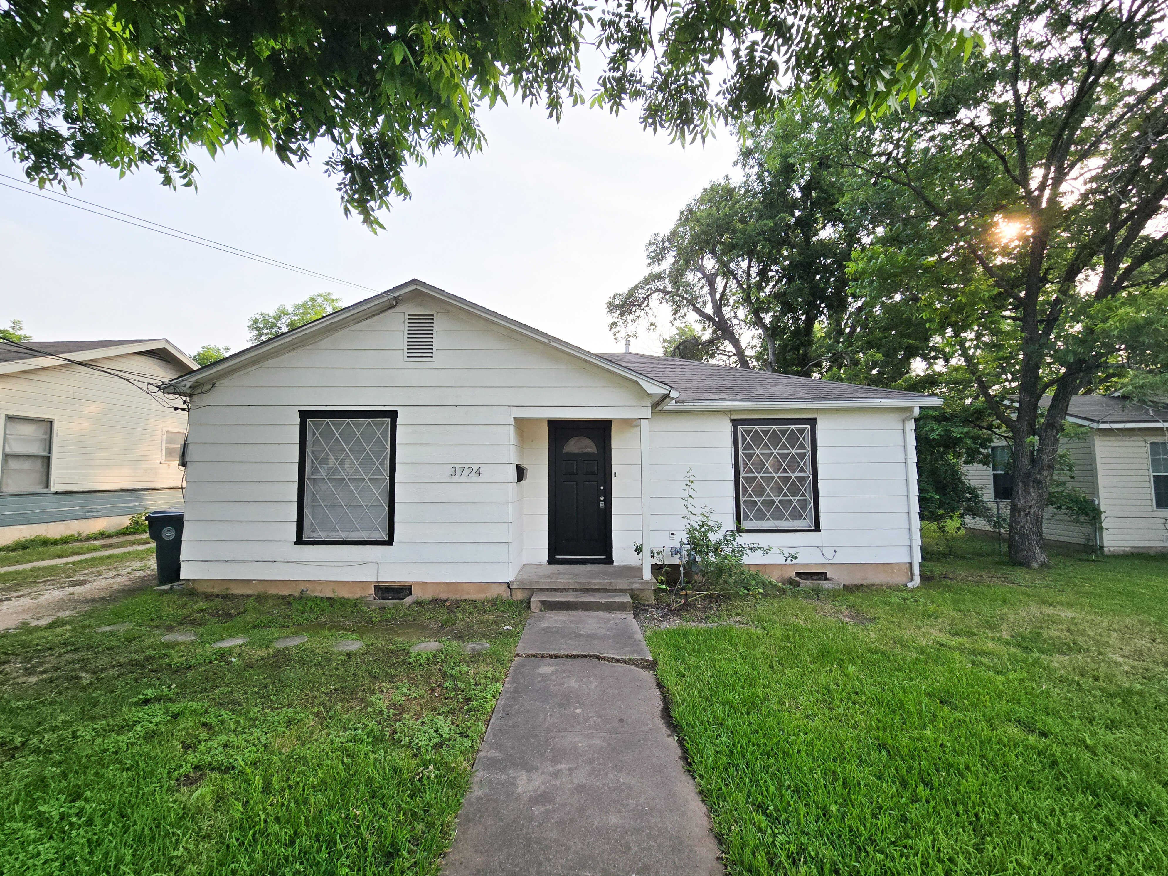 3724 North 25th Street – photo 1