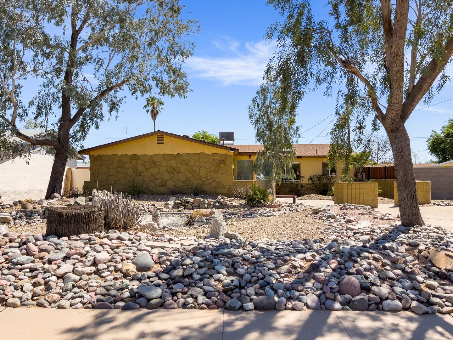 1913 E El Parque Drive – photo 1