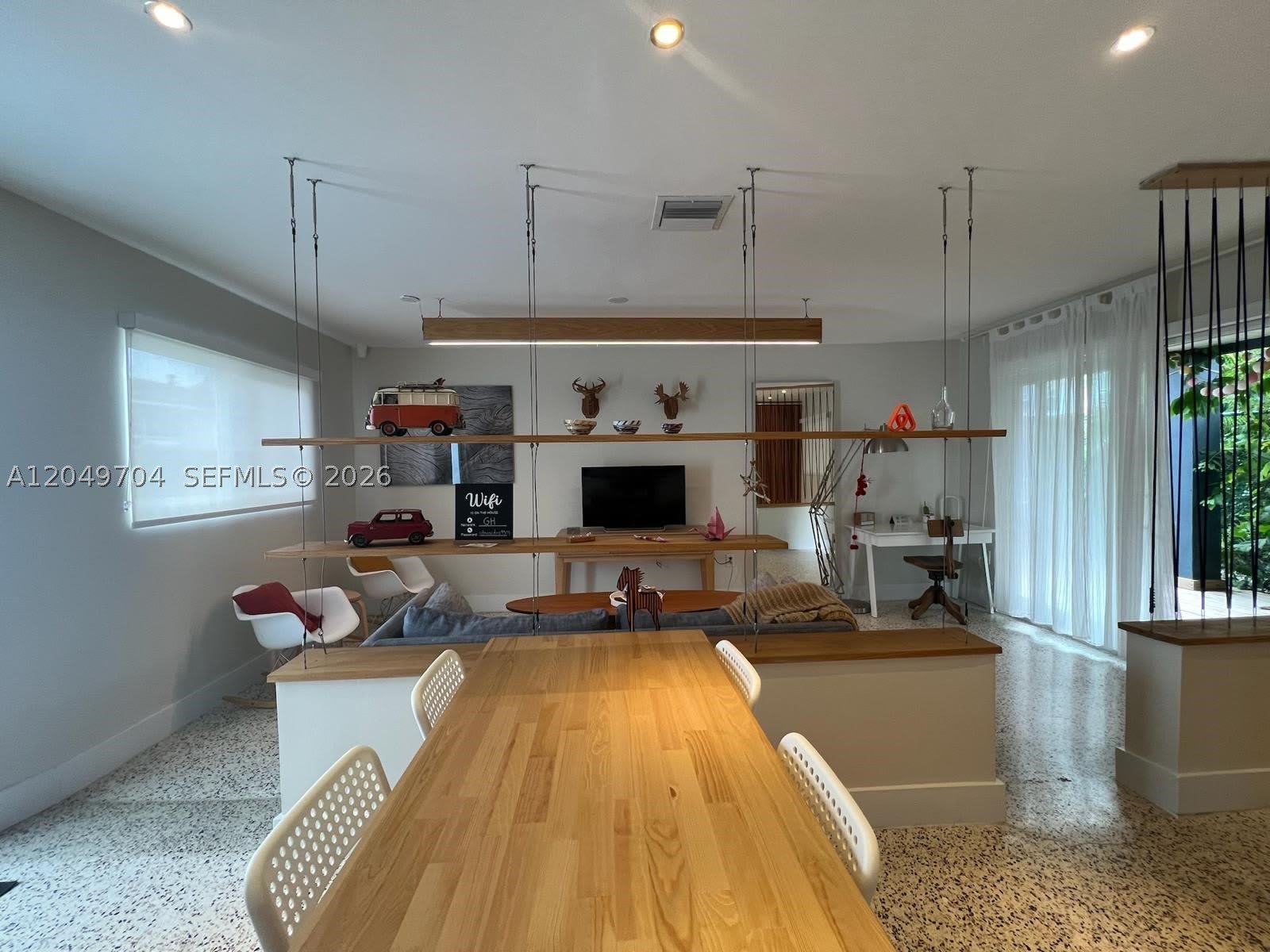451 SW 24th Rd – photo 1
