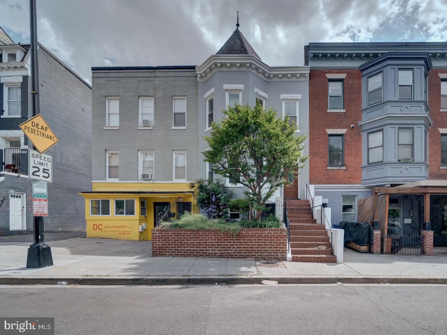 82 T Street NW – photo 1