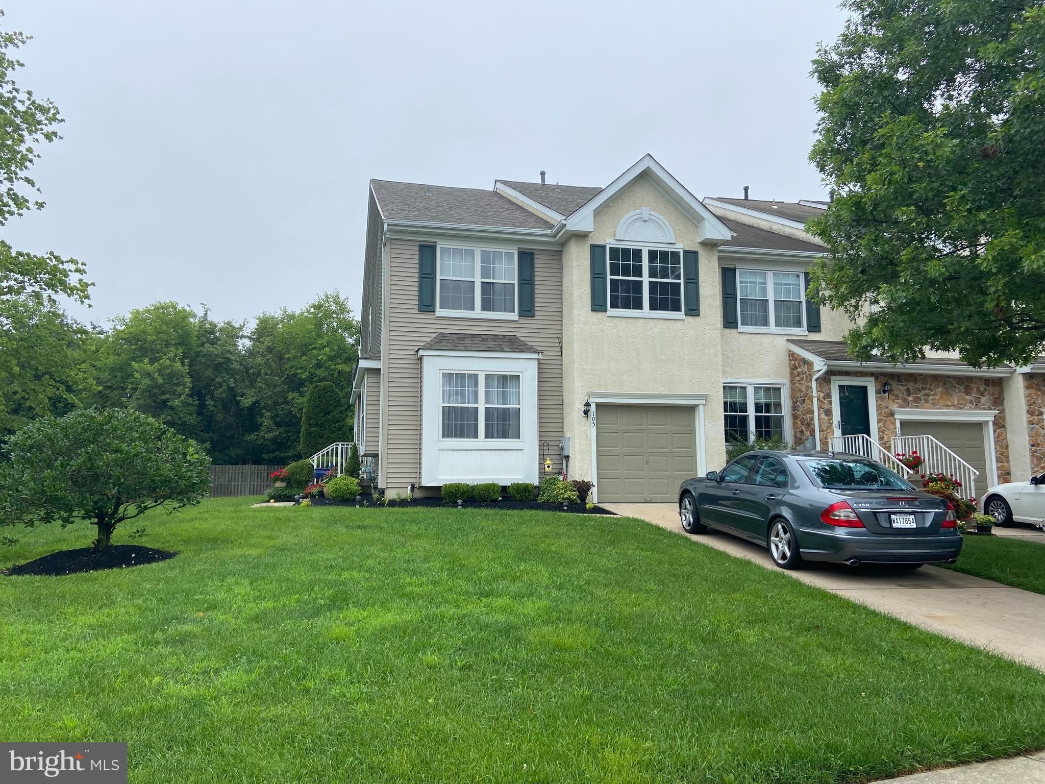 105 Hearthstone Lane – photo 1