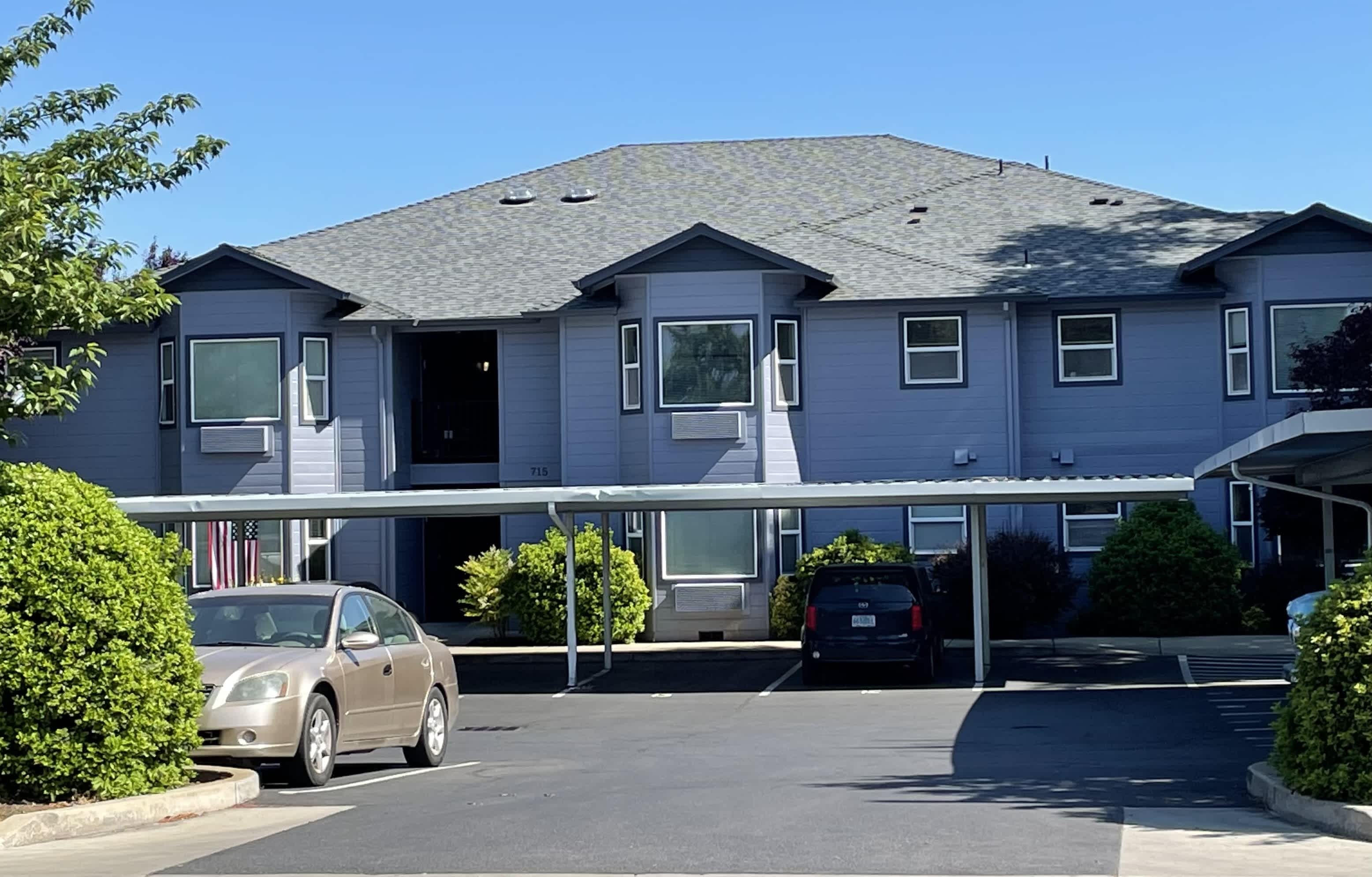 715 Hopkins Rd – photo 1 of 8