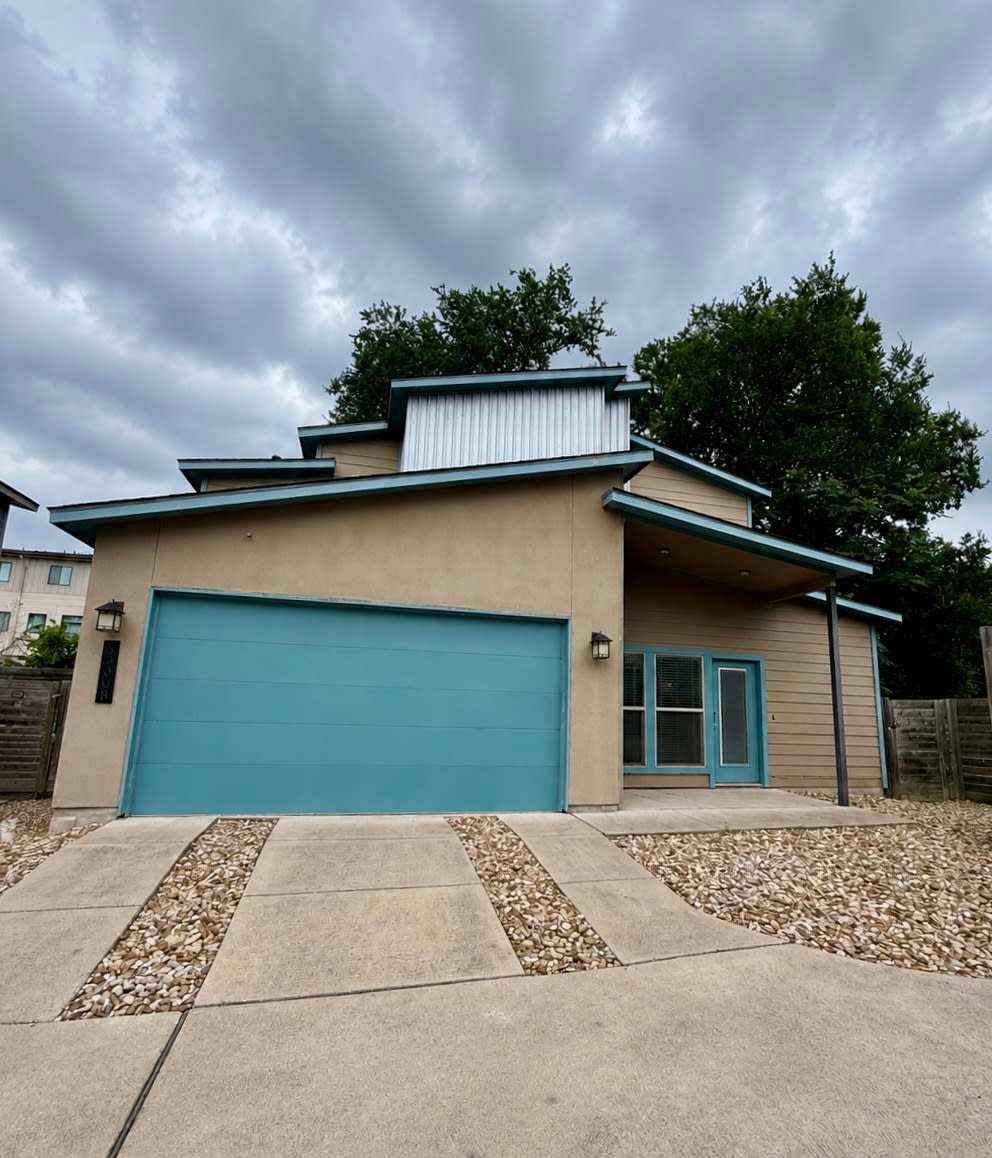 5300 Samuel Huston Avenue – photo 1