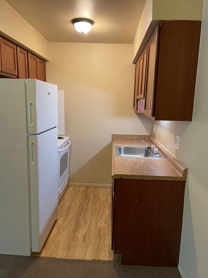 11404 Warren Boulevard – photo 1