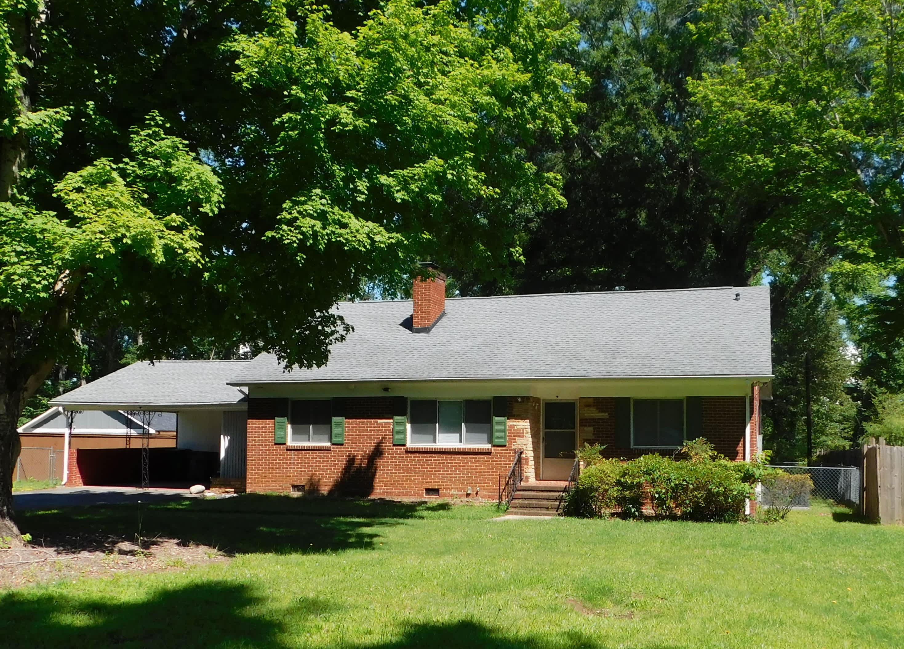 411 Gray Drive – photo 1