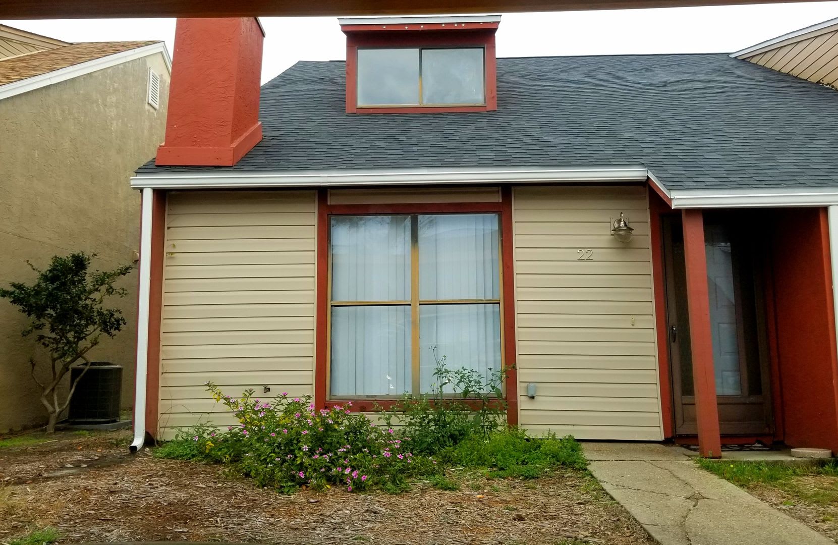 For Rent! 3BR/2BA Home Close to Hathaway Bridge! – photo 1
