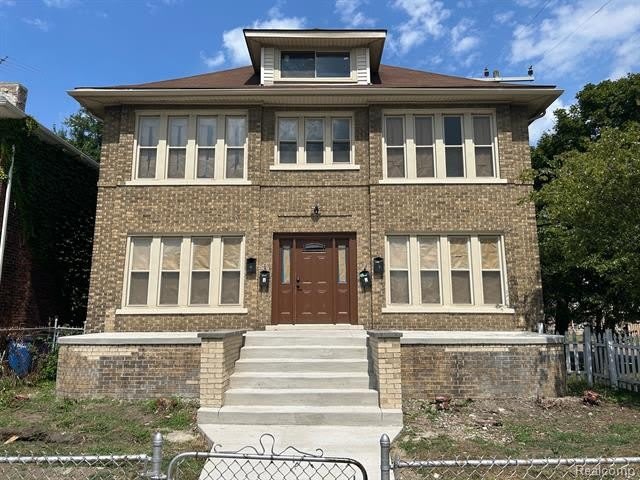 1926 Seward Street – photo 1