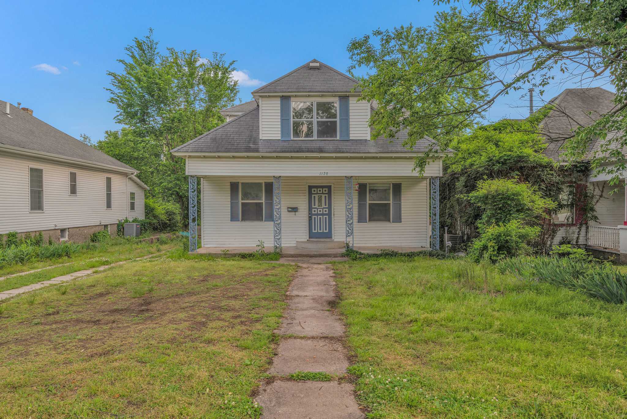 1128 W Broadway Street – photo 1 of 21