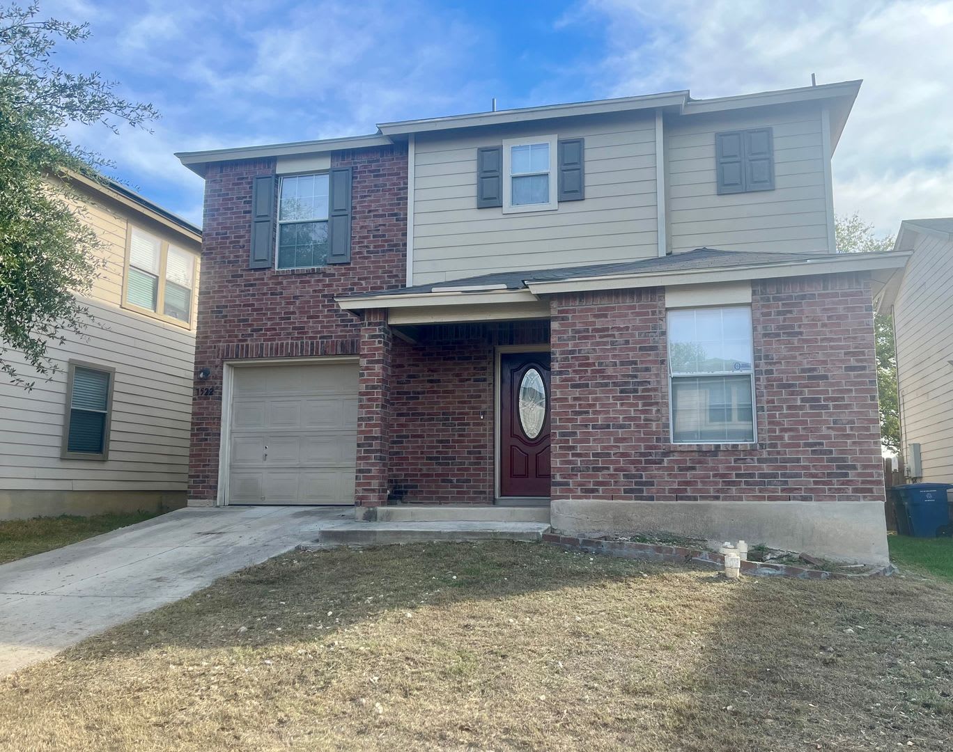 Large 3/2.5 ~ Conveniently located to JBSA Lackland and JBSA Kelly Field Annex ~ Move in Ready! – photo 1