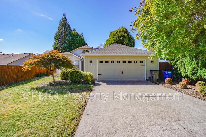 13119 NE 89th St – photo 1 of 43