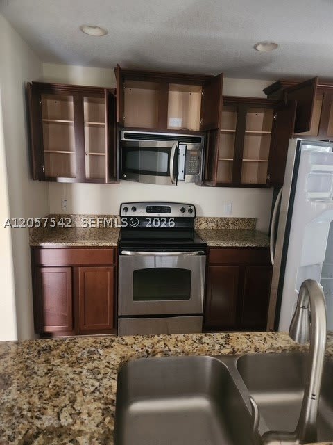330 Carina Cir – photo 1