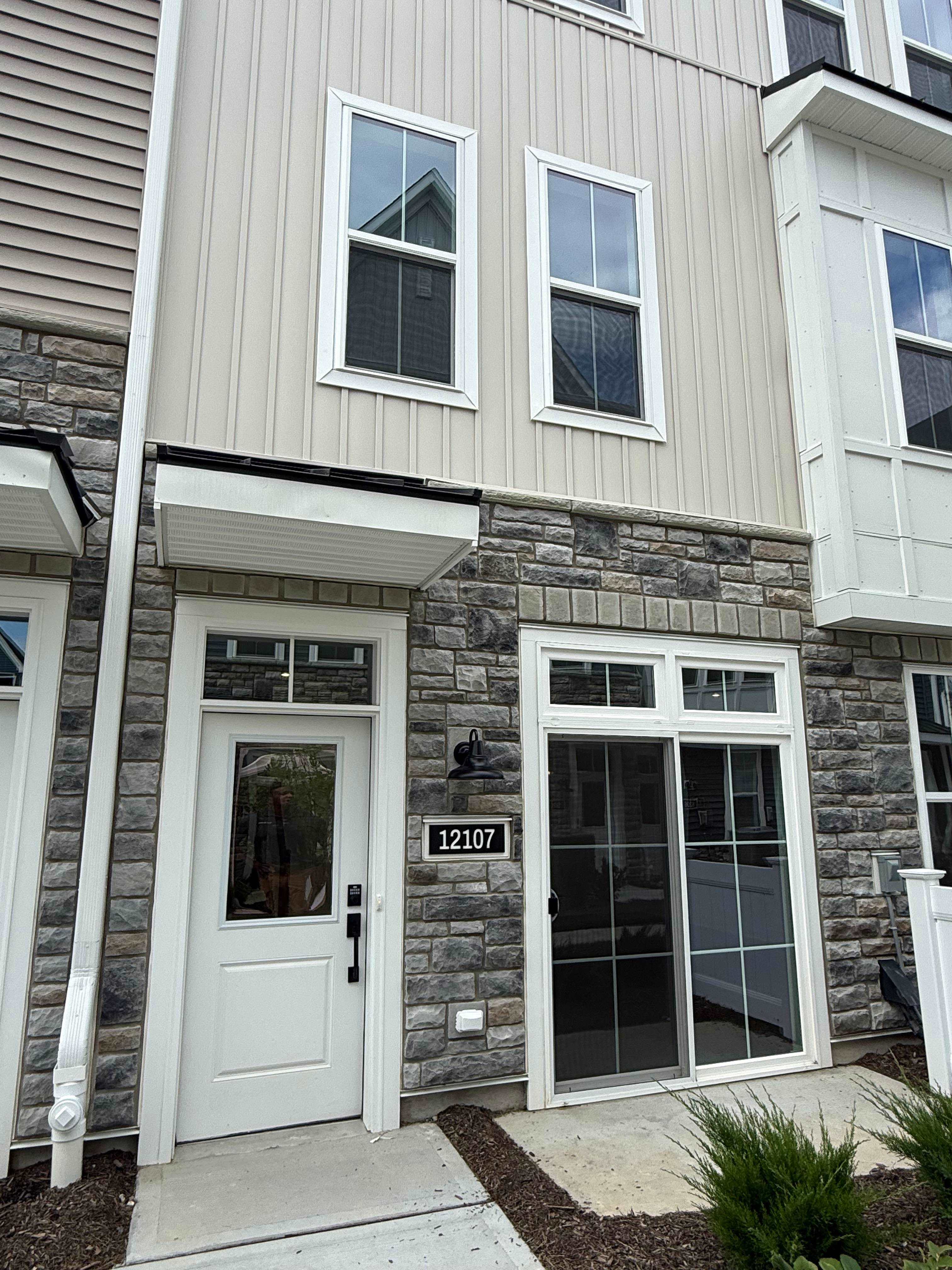 12107 Rossini Drive – photo 1