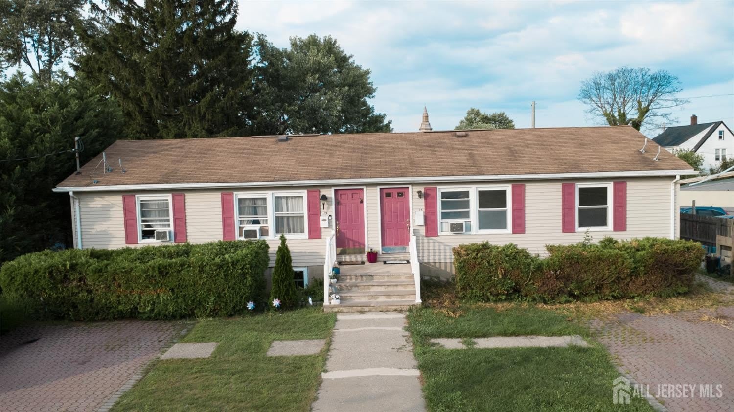 13 Gordon Street – photo 1 of 73