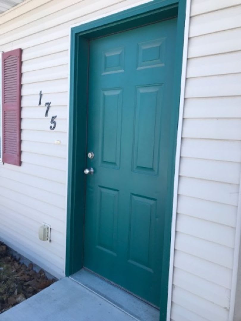 175 New Hampshire Way – photo 1
