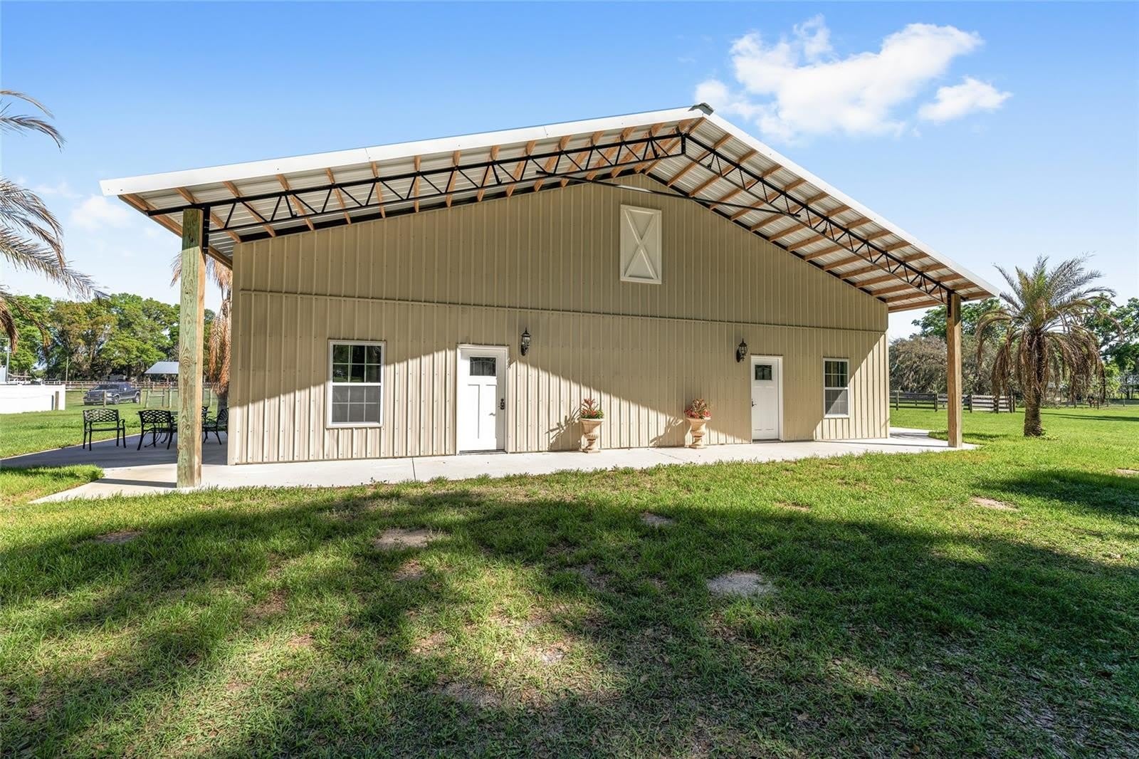 13869 S Hwy 475 – photo 1 of 97