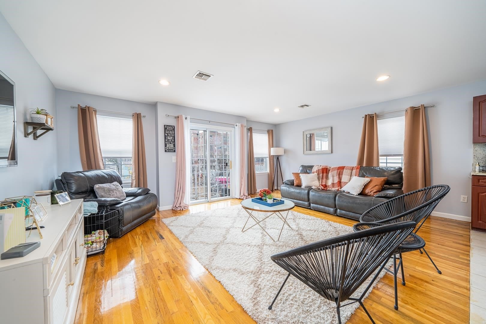 171 HALLADAY ST – photo 1