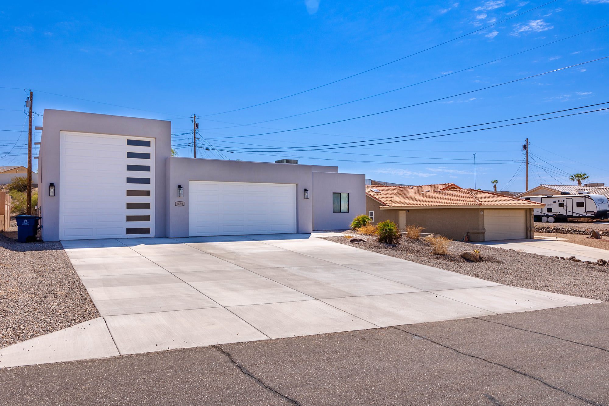 3650 Parkview Dr – photo 1