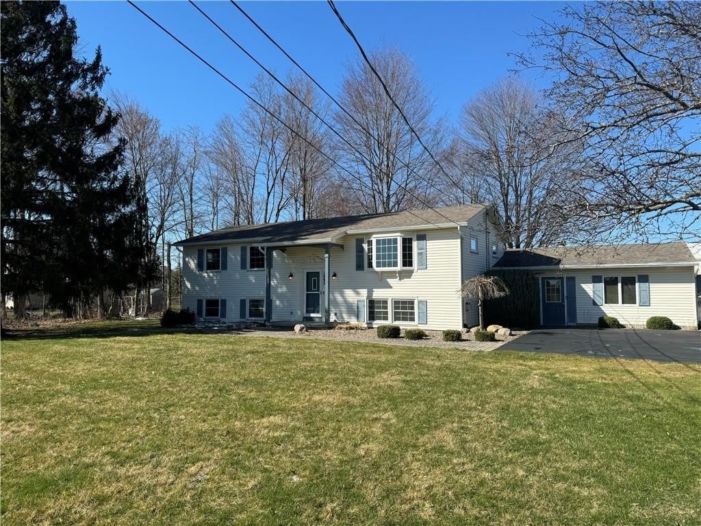 1095 Hamlin Parma Townline Road – photo 1 of 157