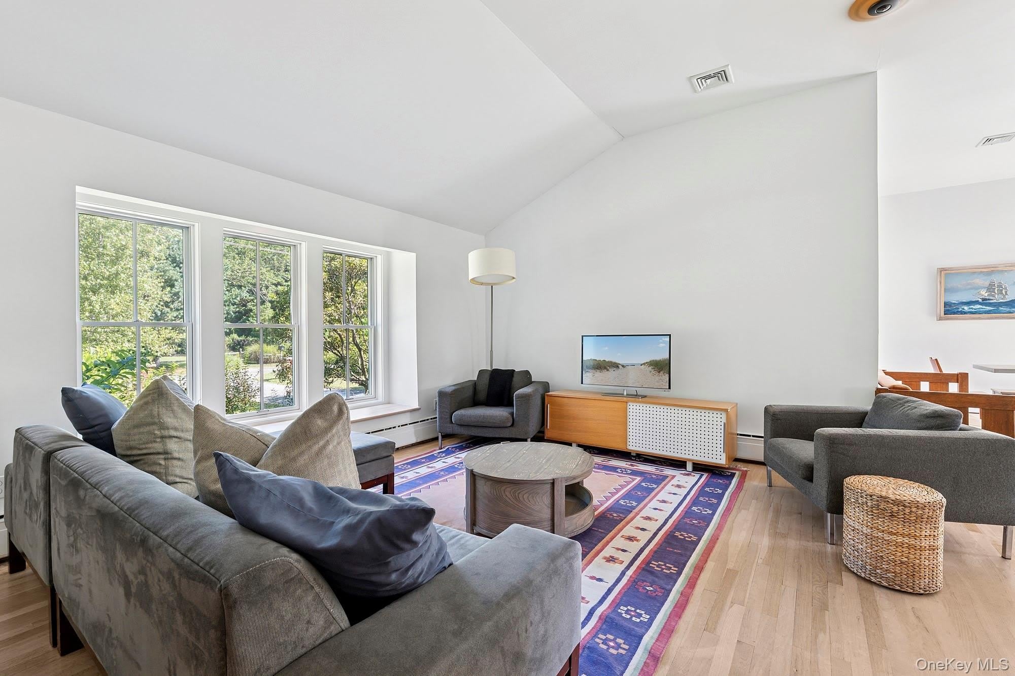 35 Bayberry Lane – photo 1 of 15