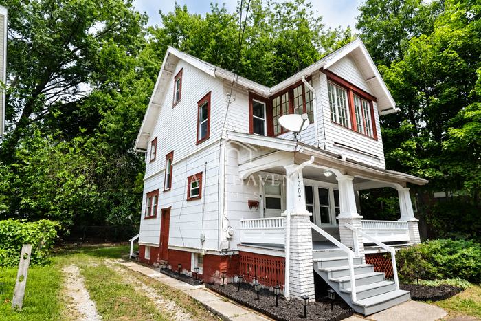 1007 Delia Avenue – photo 1 of 15