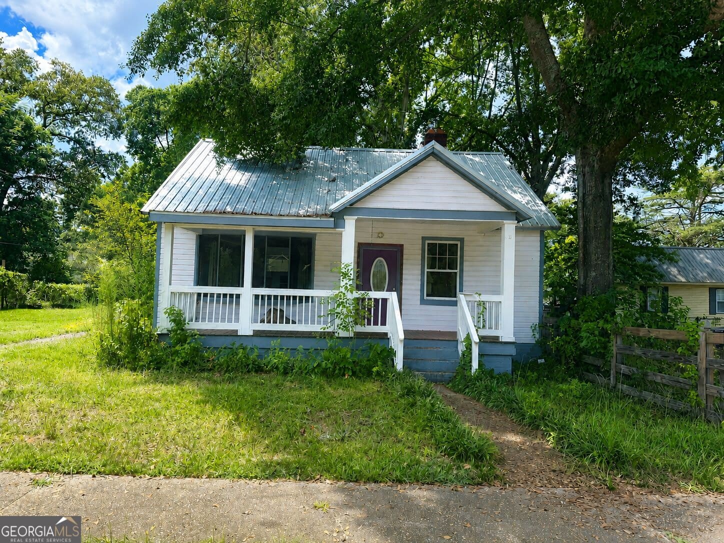 502 Lawrence Street – photo 1 of 13