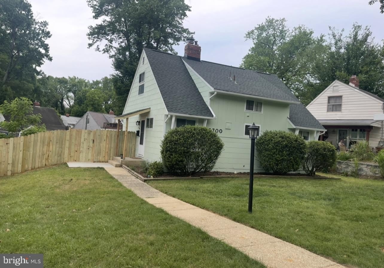 5700 STILLWELL RD – photo 1 of 19