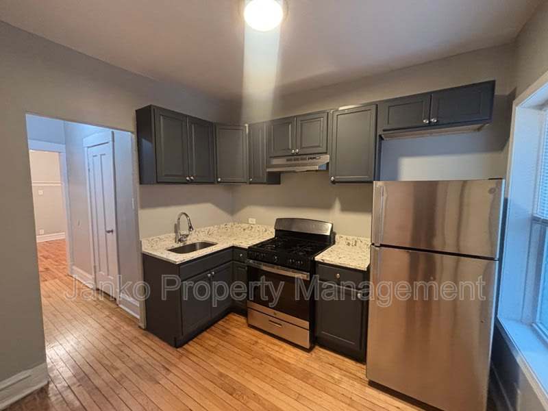 6525 S Evans Ave – photo 1