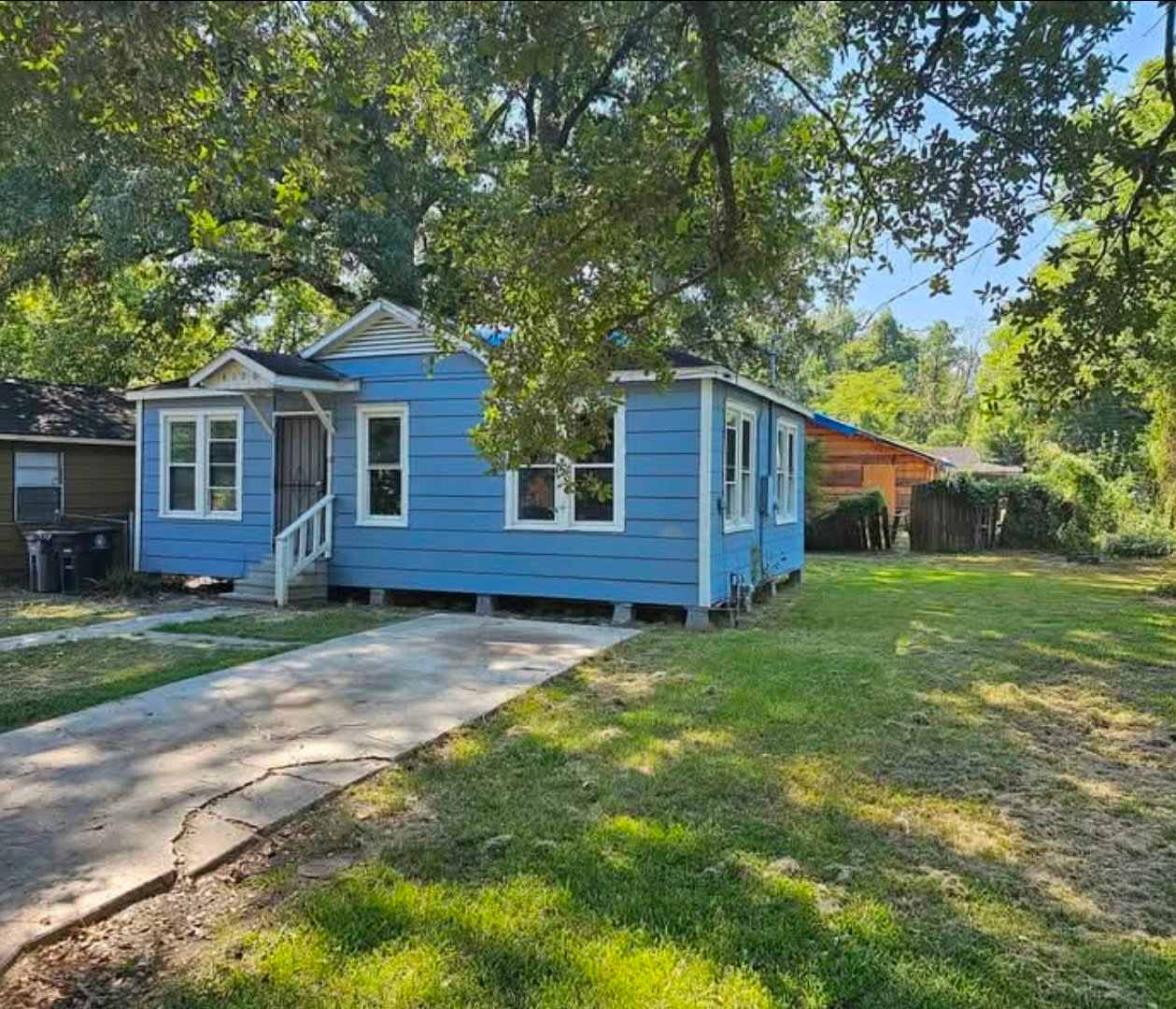 4920 Paige Street – photo 1 of 7