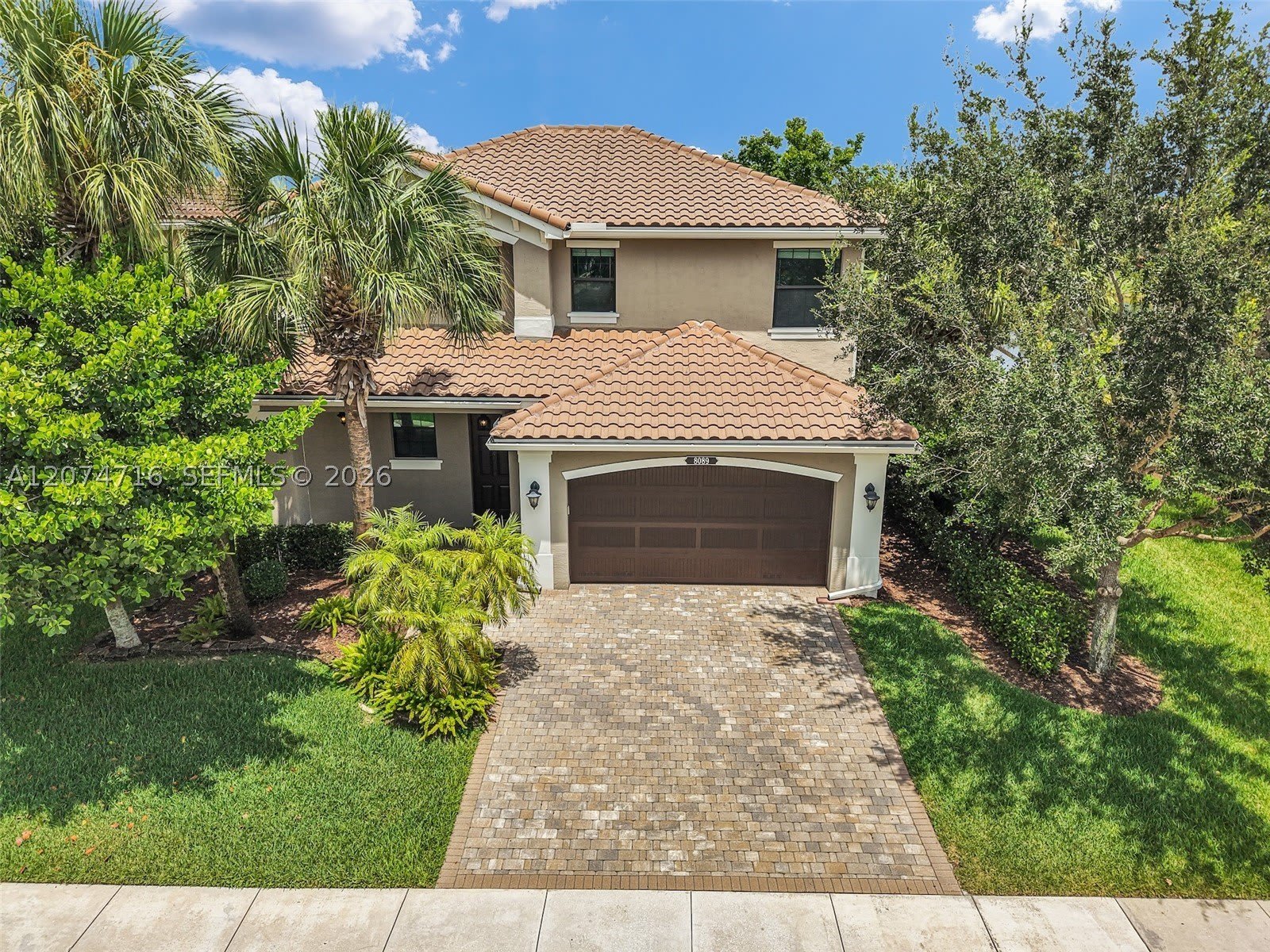 8089 Ironstone Dr – photo 1