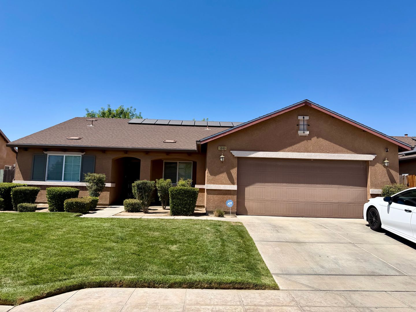Wonderful 3 bed, 2 bath in Sunnyside Area – photo 1