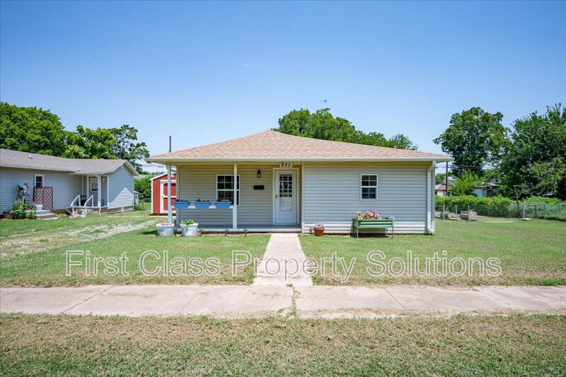 211 E 2Nd – photo 1 of 29