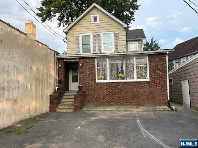 166 Rochelle – photo 1 of 12