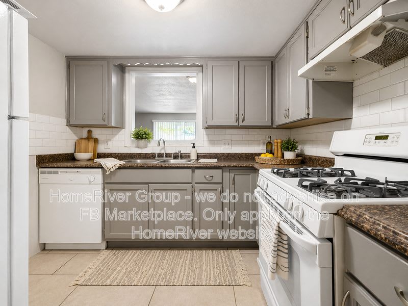 1911 Hearthstone Dr – photo 1