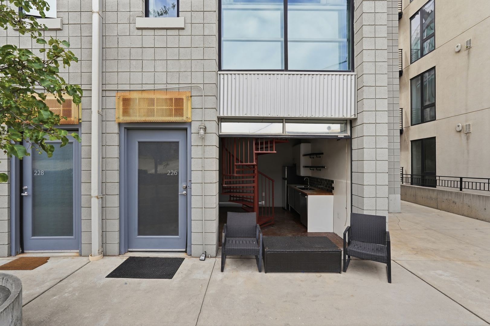 Modern Pet Friendly 1 Bedroom Condo In Prime Salt Lake City Location With In Unit Washer Dryer Stainless Steel Appliances – photo 1