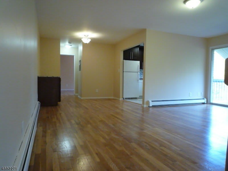 16 Deanna Dr – photo 1 of 13