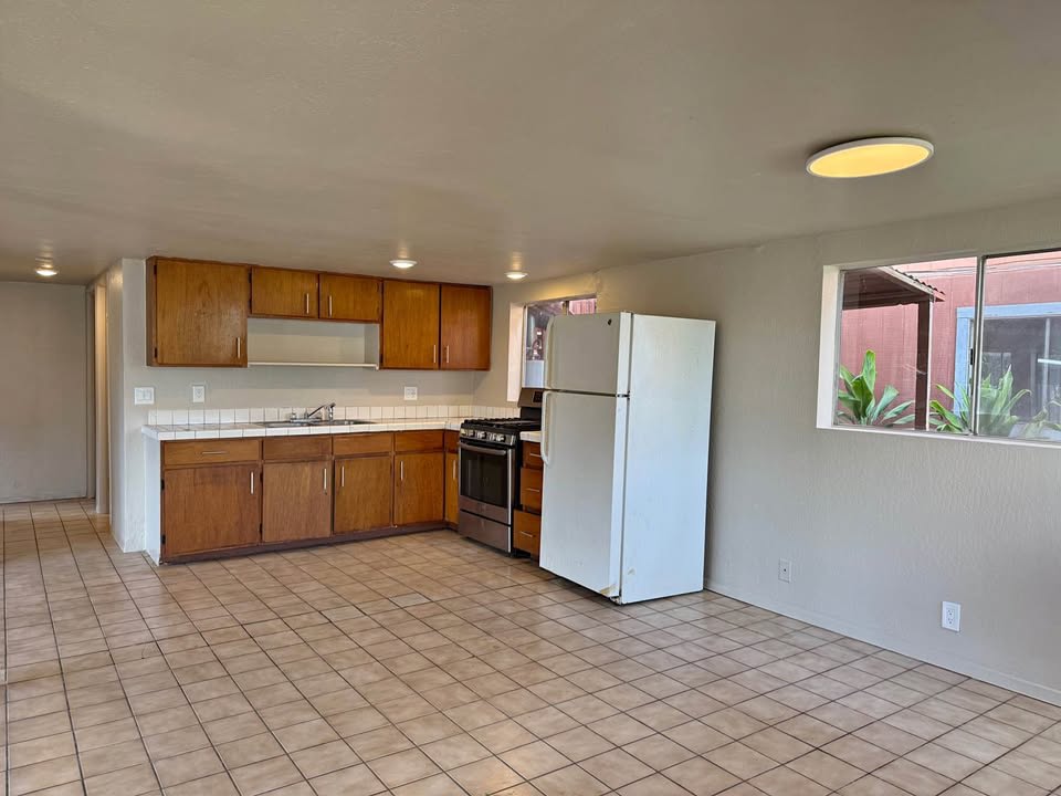 4560 Menehune Road B – photo 1 of 6