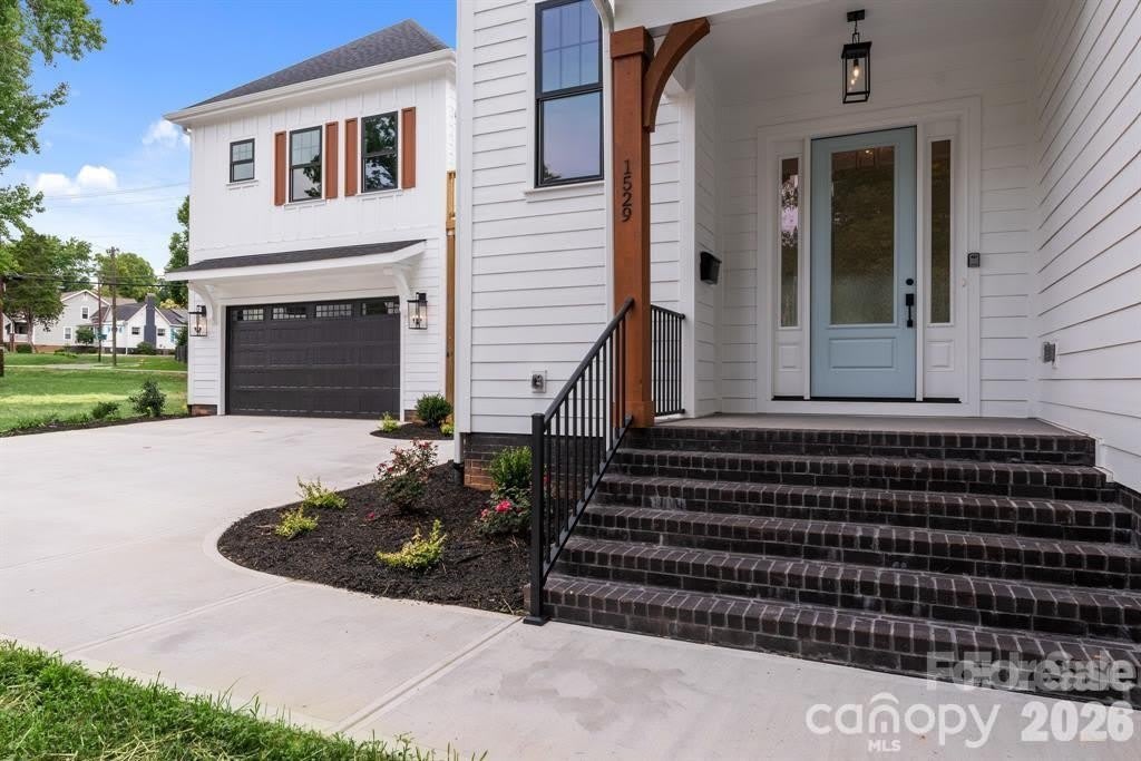 1529 Beckwith Place – photo 1