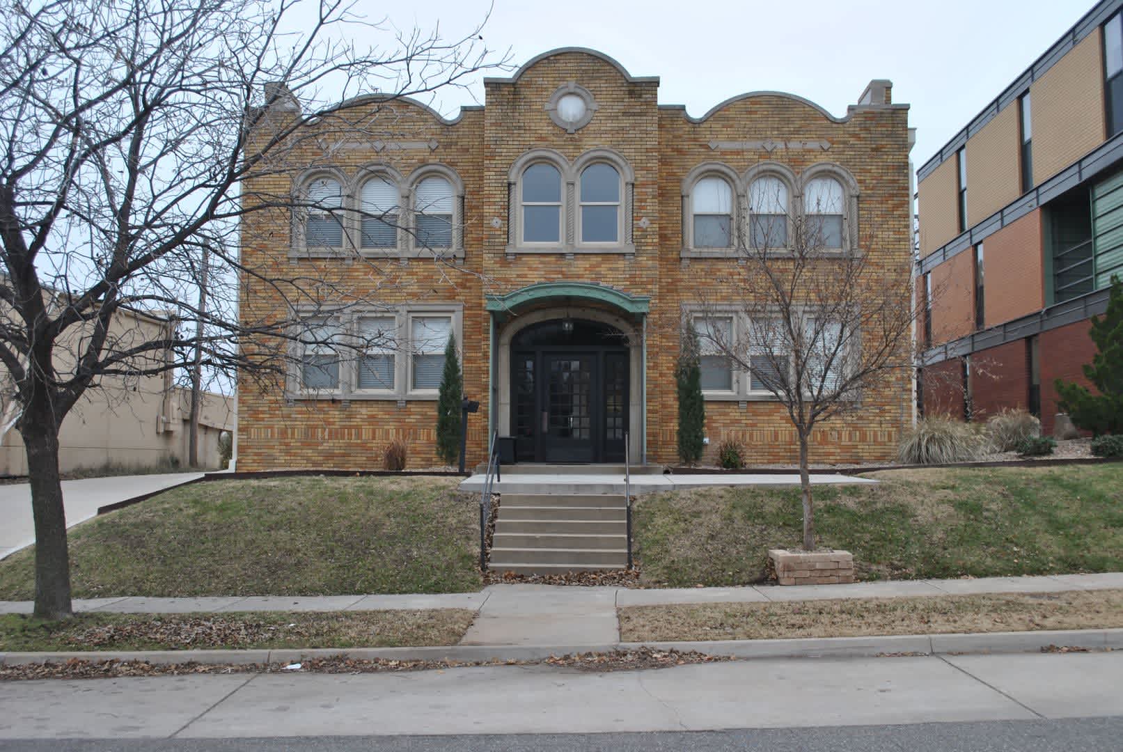1210 NW 18th – photo 1