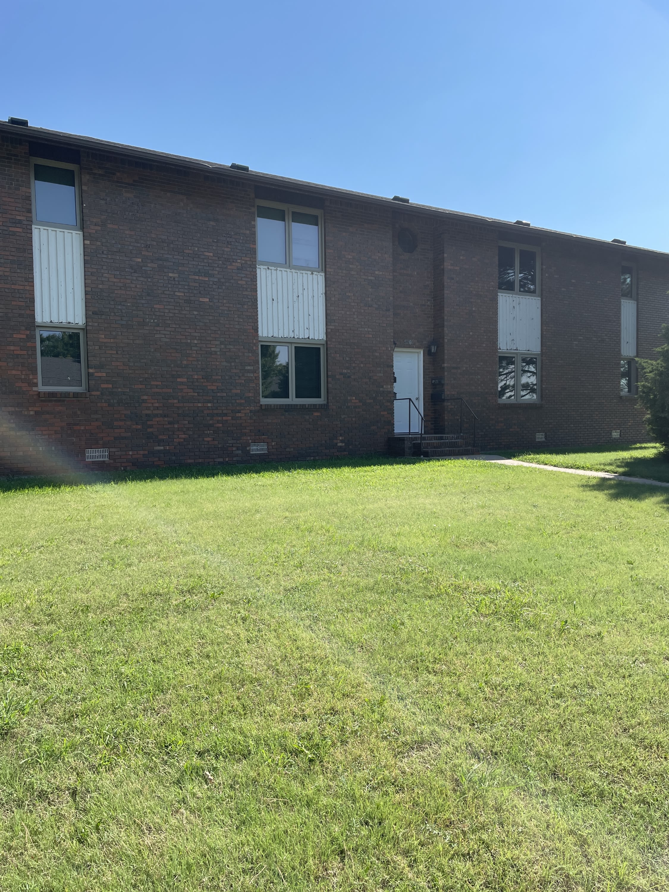 1703 Heritage Lane – photo 1 of 12