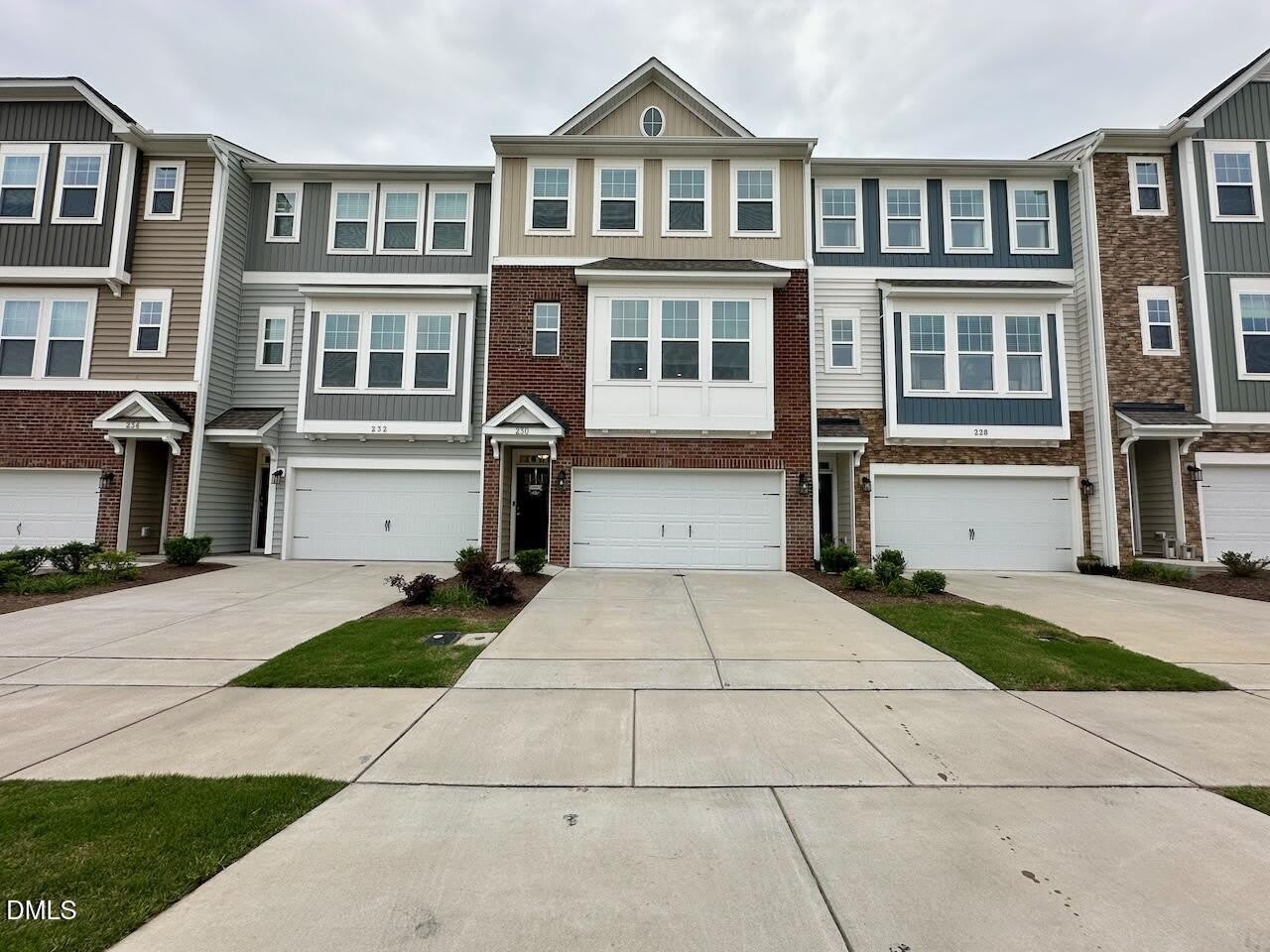 230 Marietta Way – photo 1 of 33